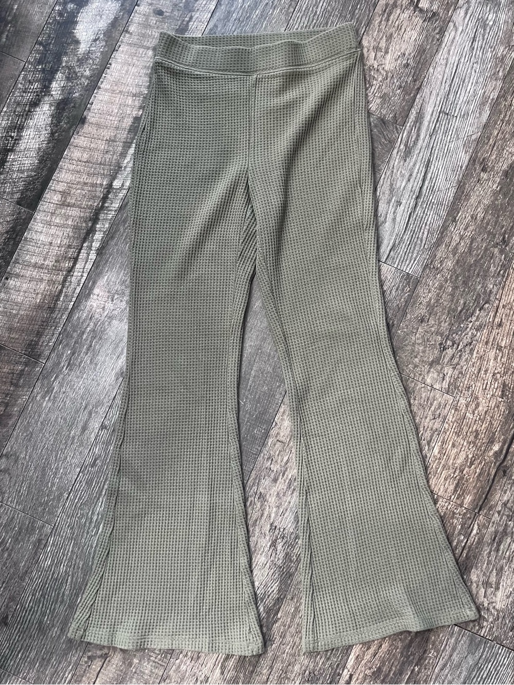 Aerie Olive Waffle Knit High Waisted Flare Pants - S
